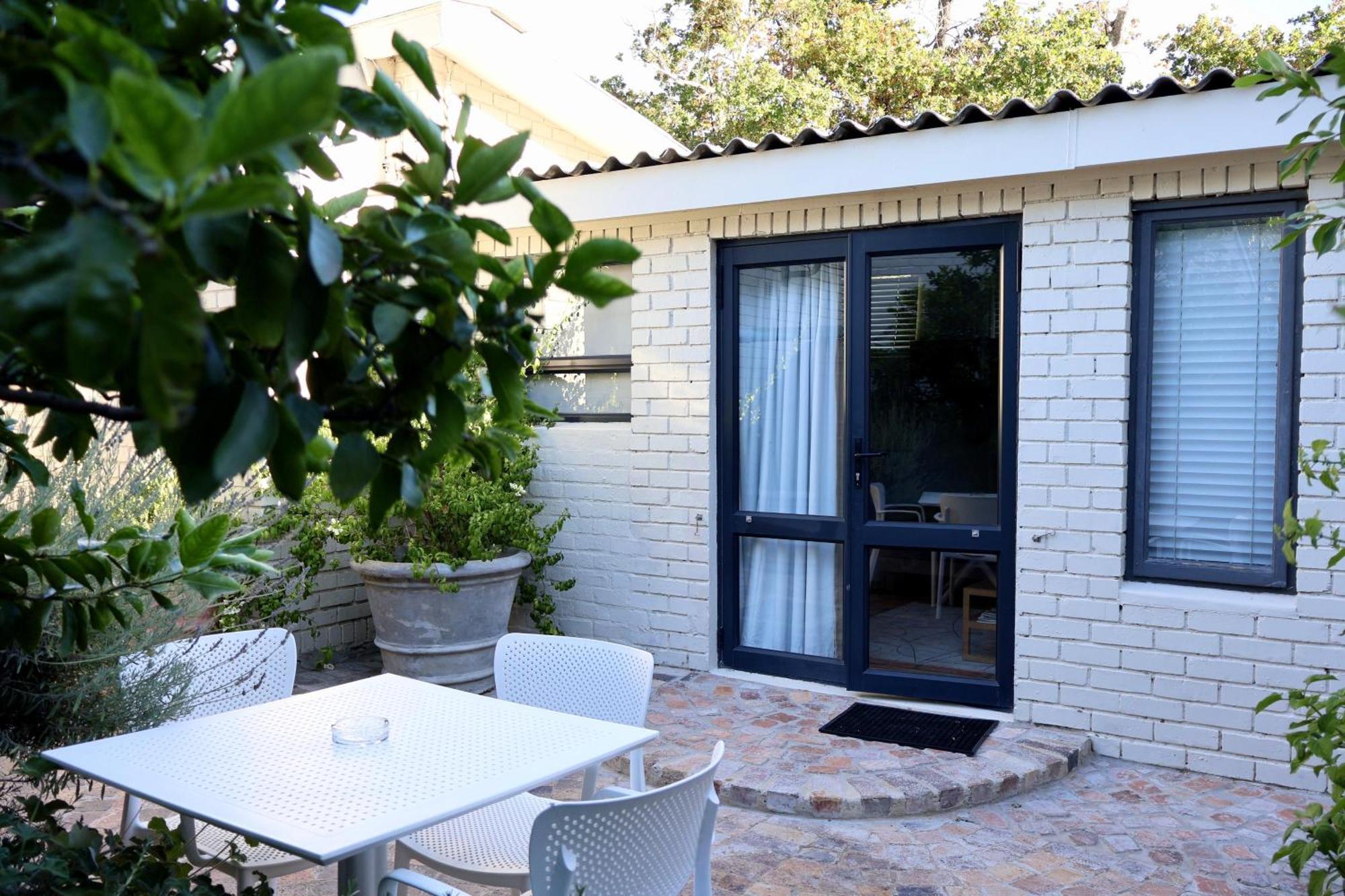 Courtyard Studio Lights And Wi Fi During Load Shedding Stellenbosch Exteriör bild